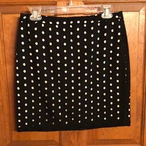 Loft skirt size 2. Black/white